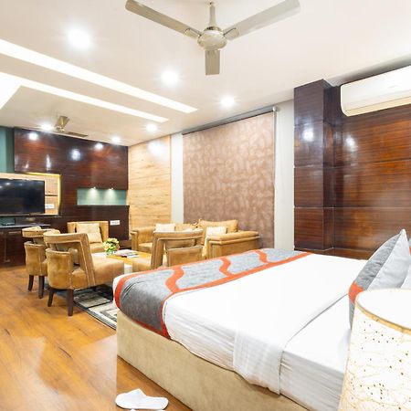 Hotel Gold Souk - Karol Bagh Дели Экстерьер фото