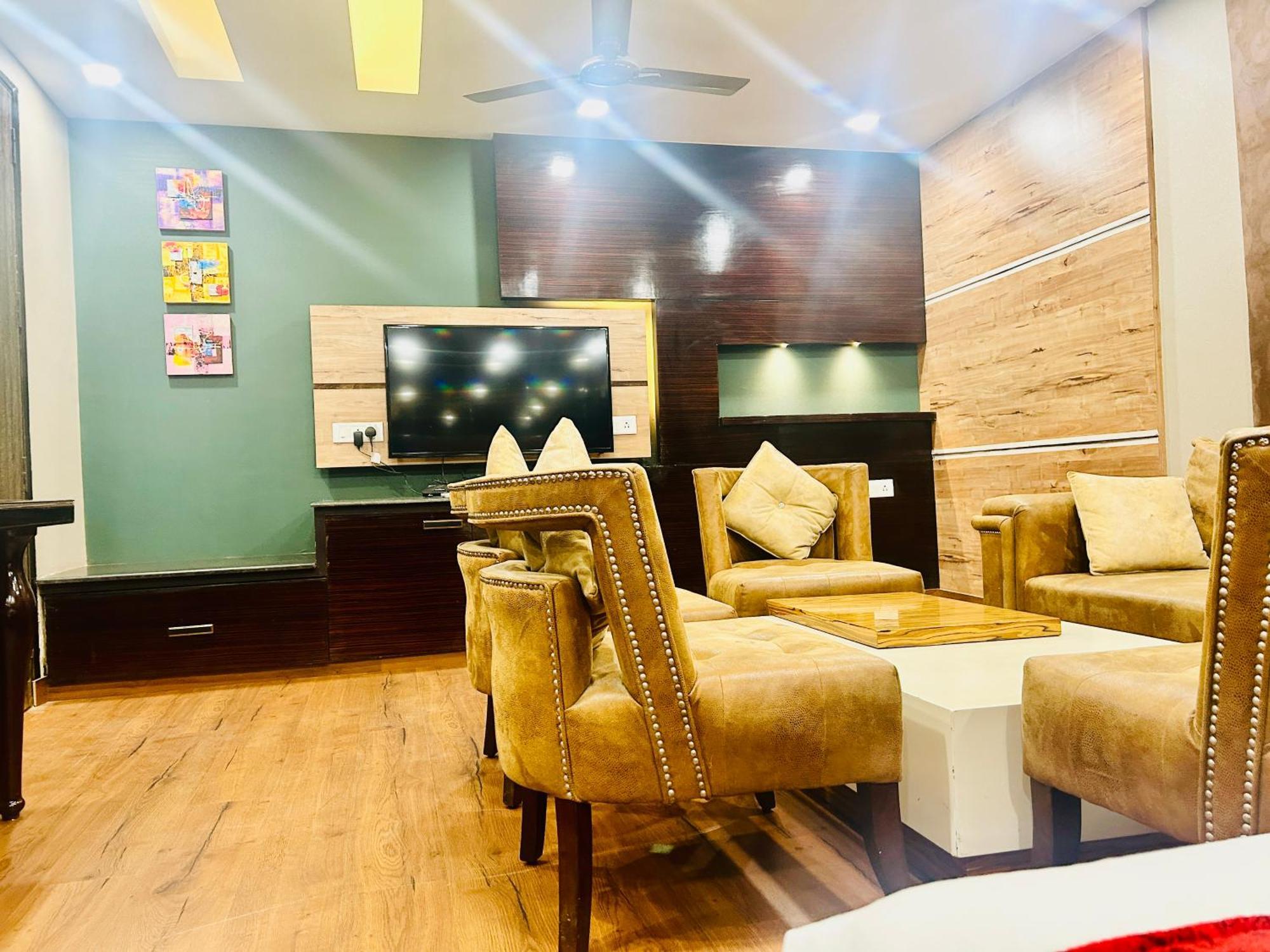 Hotel Gold Souk - Karol Bagh Дели Экстерьер фото
