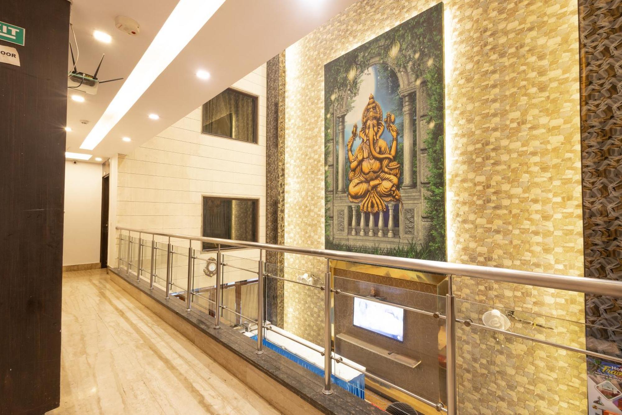 Hotel Gold Souk - Karol Bagh Дели Экстерьер фото