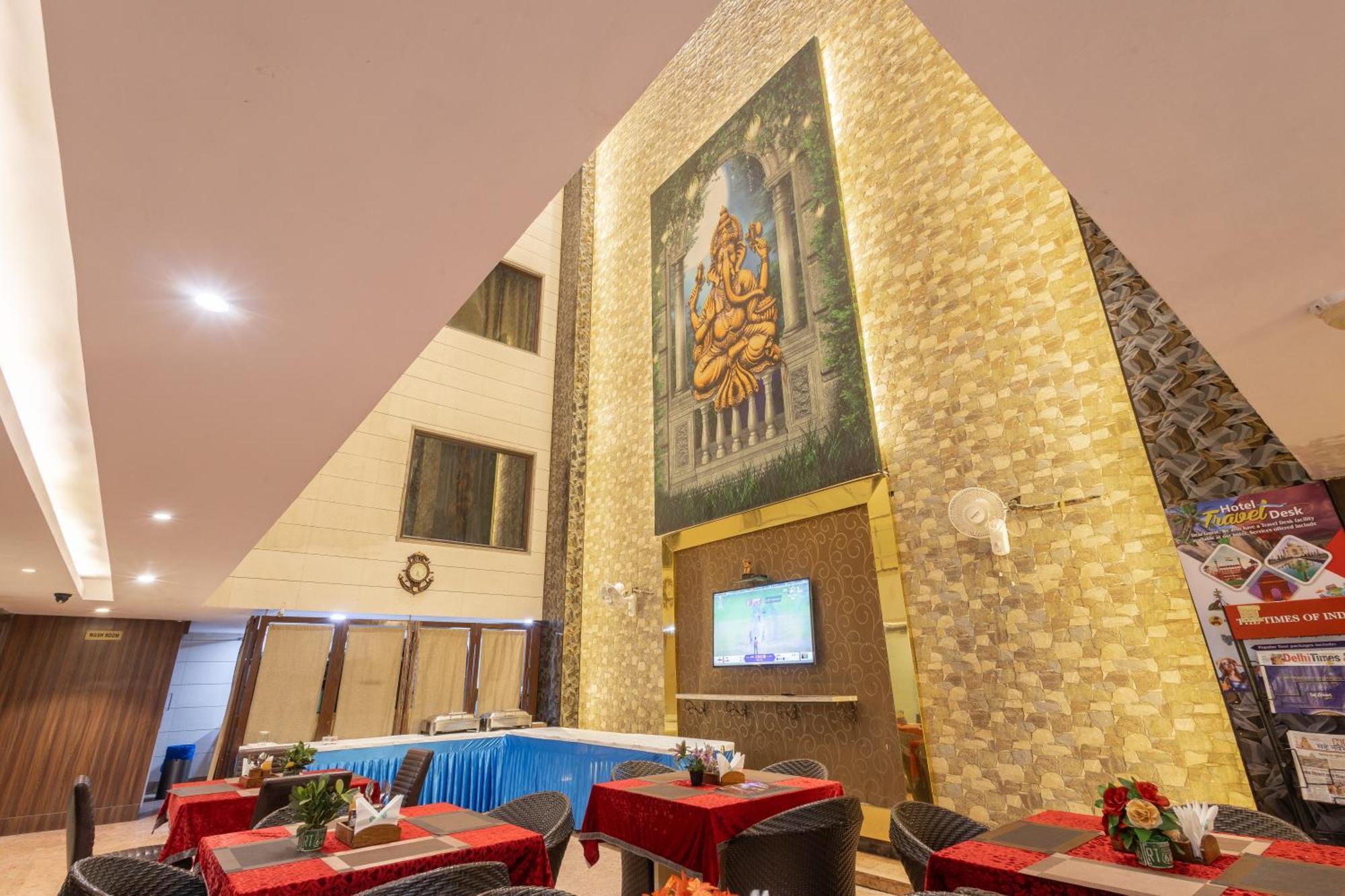 Hotel Gold Souk - Karol Bagh Дели Экстерьер фото