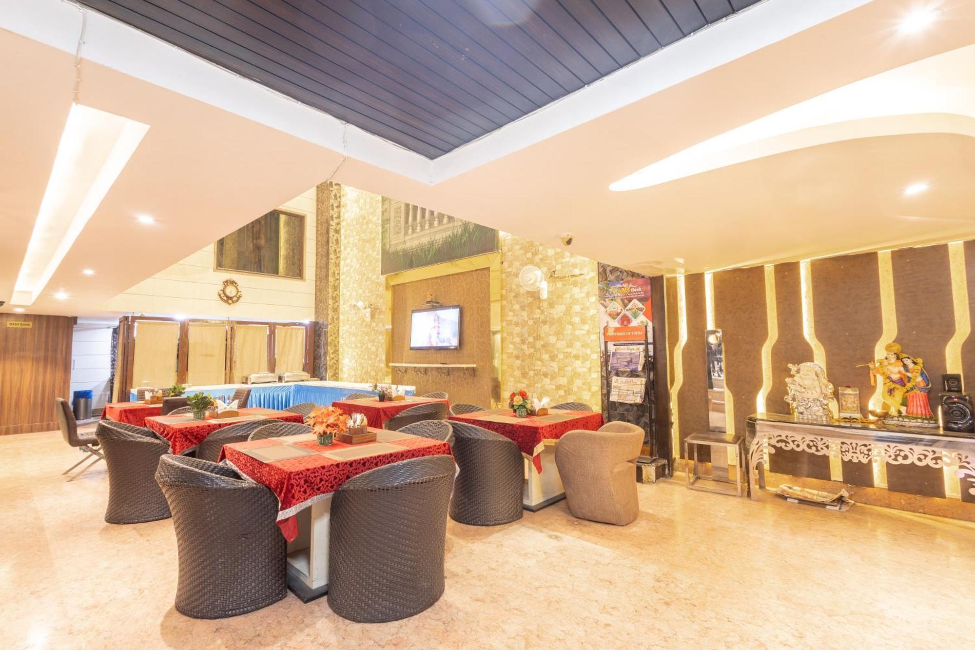 Hotel Gold Souk - Karol Bagh Дели Экстерьер фото
