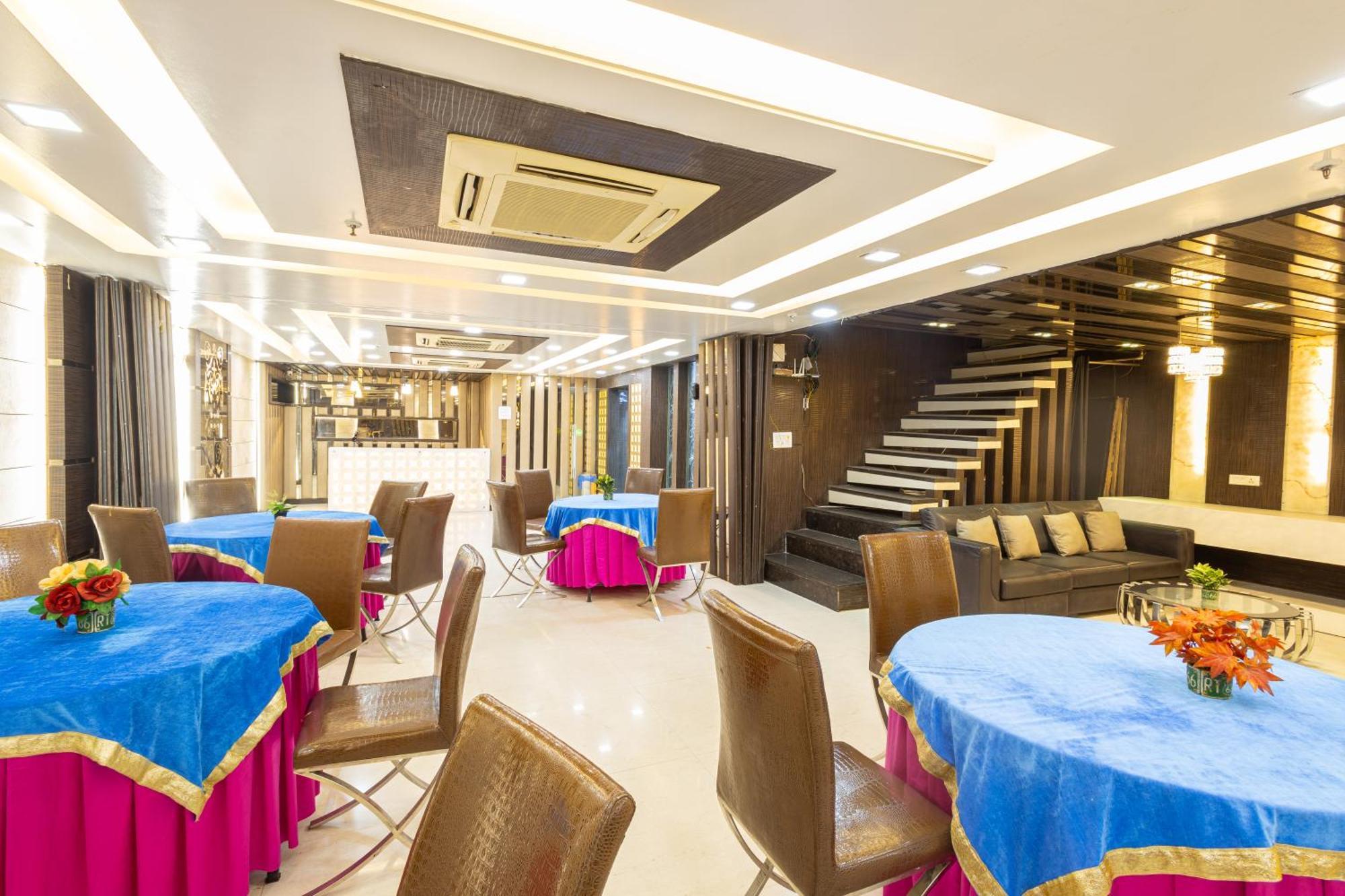 Hotel Gold Souk - Karol Bagh Дели Экстерьер фото