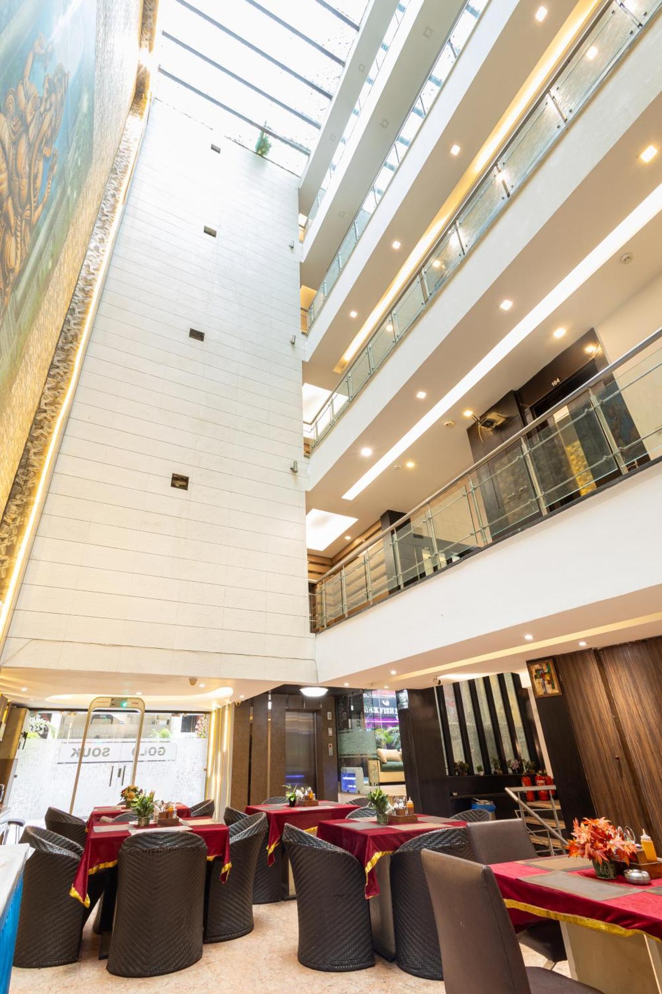 Hotel Gold Souk - Karol Bagh Дели Экстерьер фото