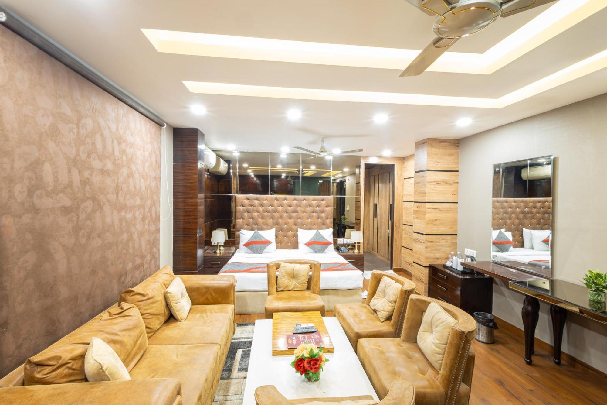 Hotel Gold Souk - Karol Bagh Дели Экстерьер фото
