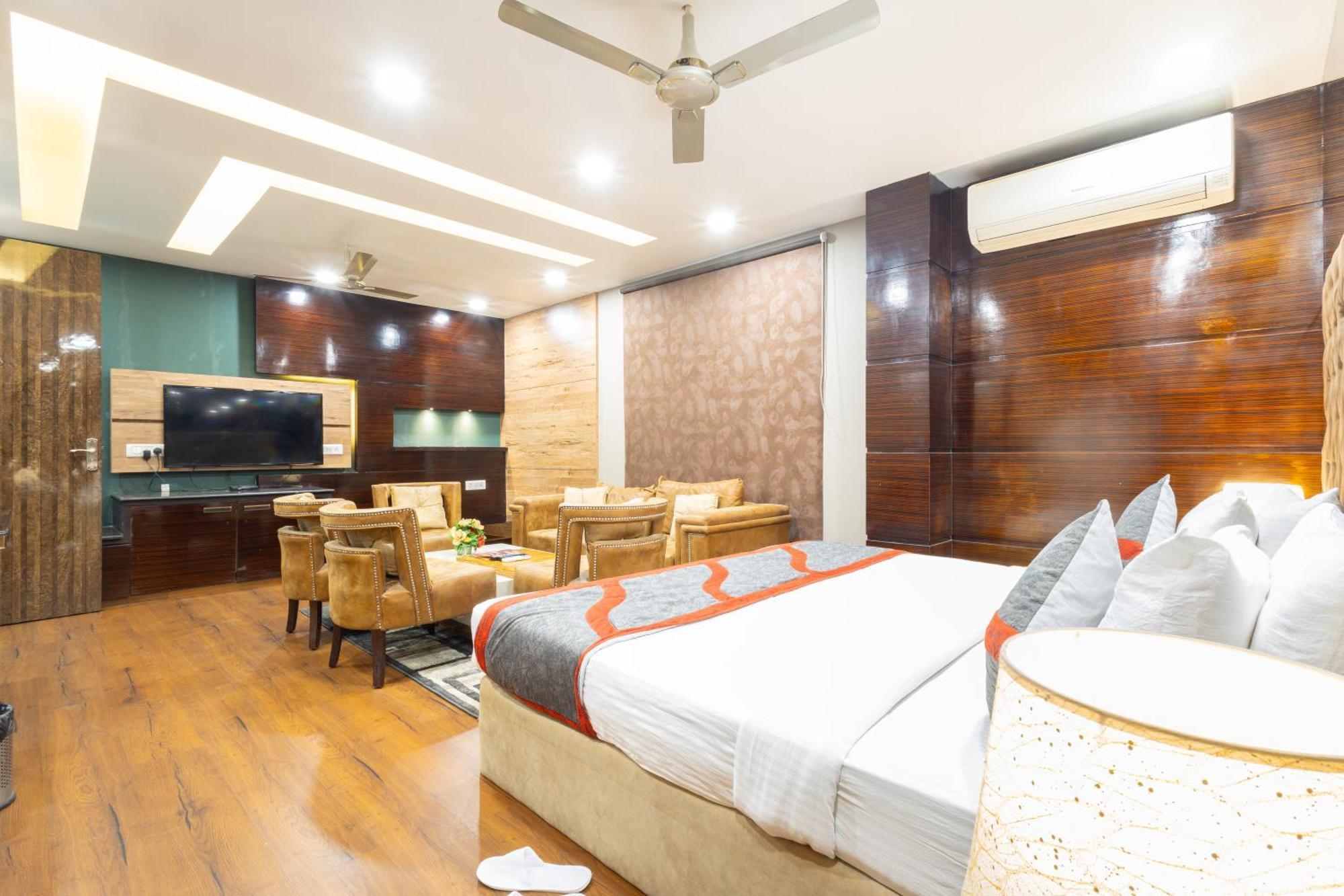 Hotel Gold Souk - Karol Bagh Дели Экстерьер фото