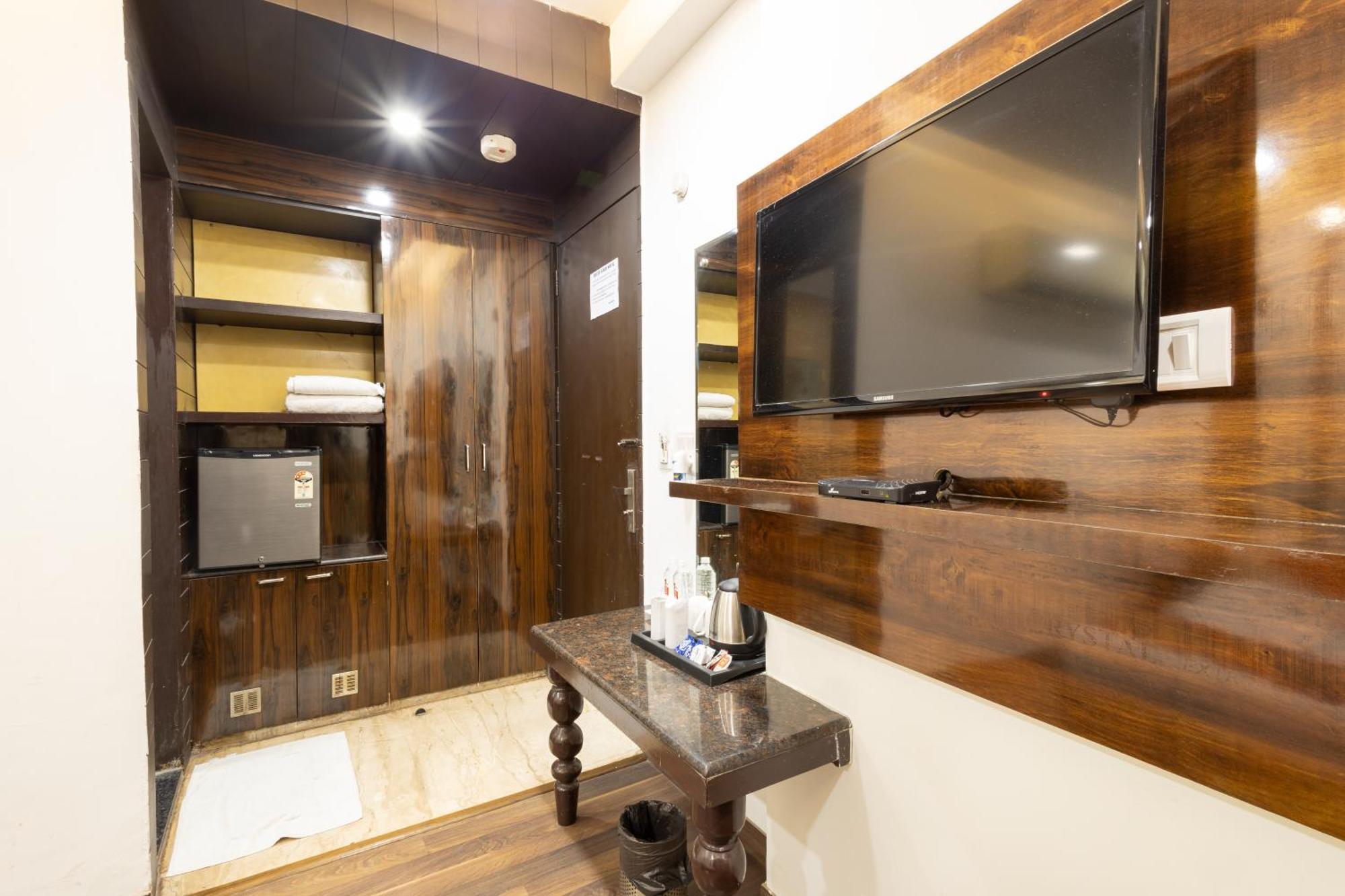 Hotel Gold Souk - Karol Bagh Дели Экстерьер фото