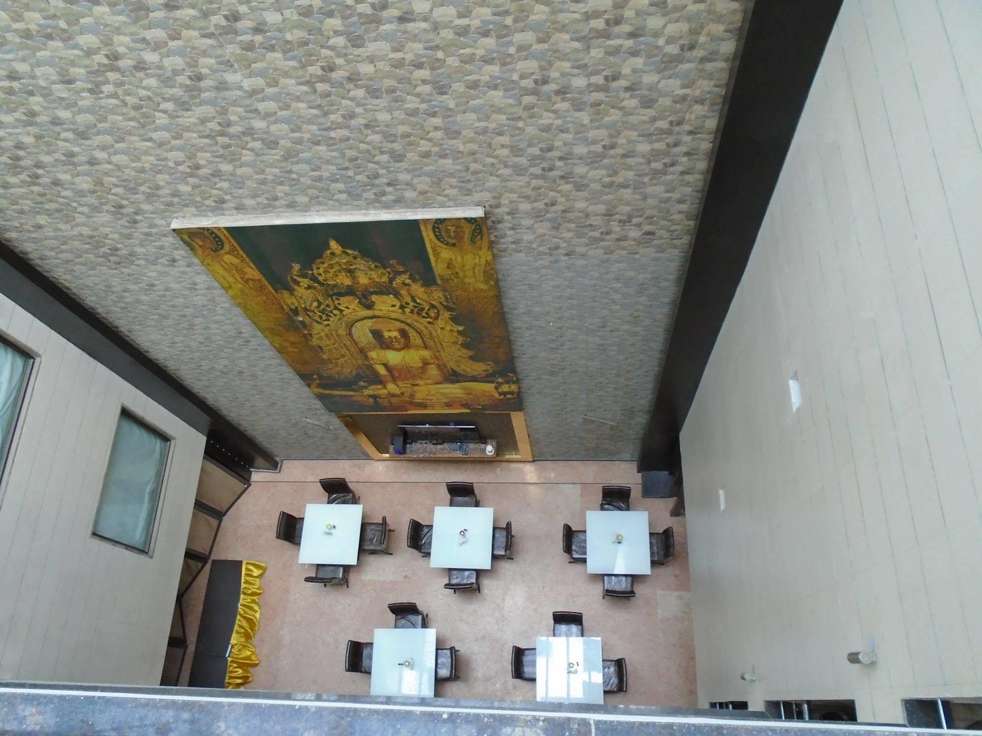 Hotel Gold Souk - Karol Bagh Дели Экстерьер фото
